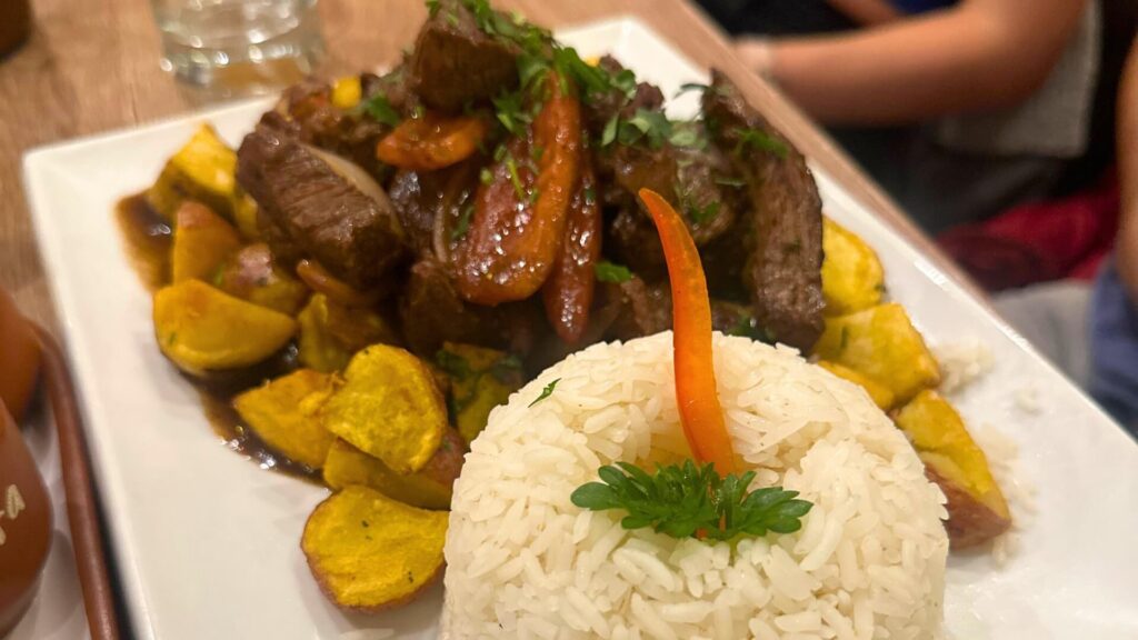 lomo-saltado-gastronomia-cusco-peru-food