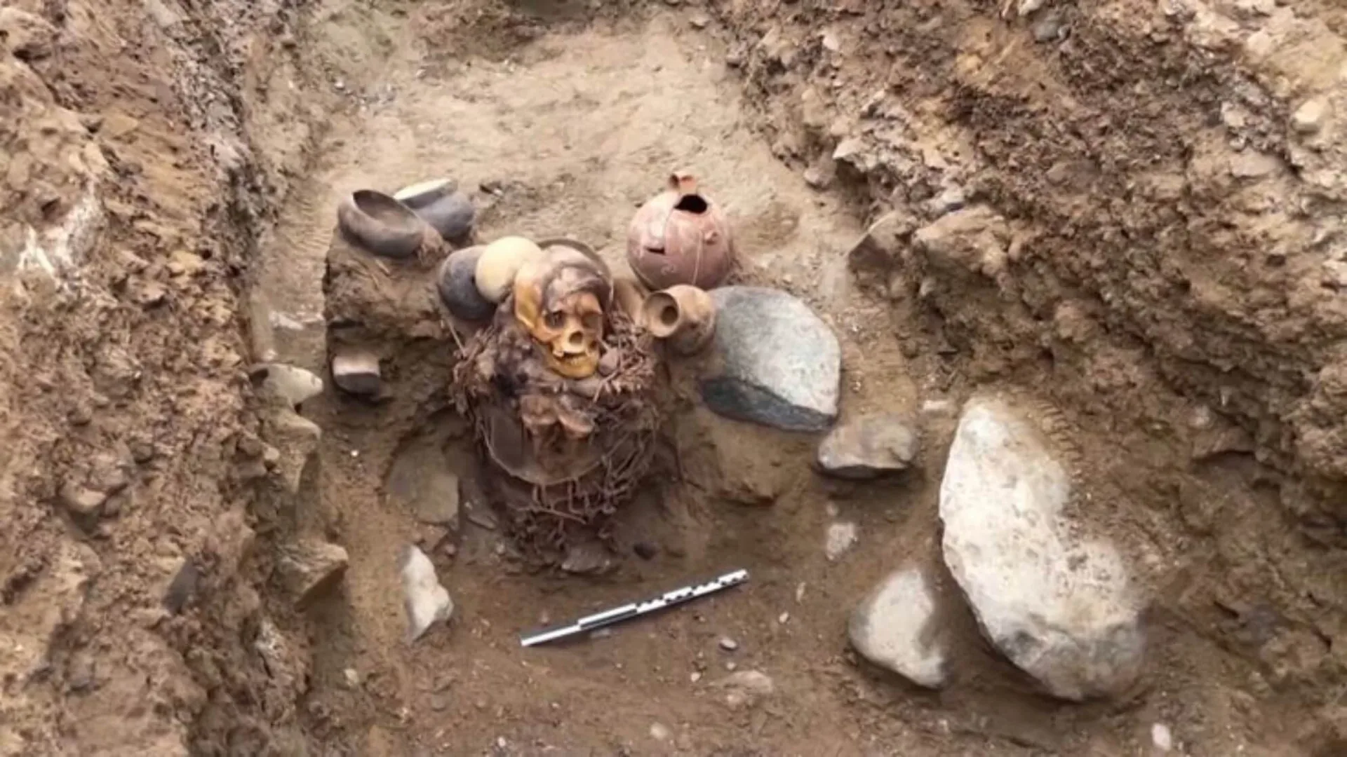 Peru, onde cada canto guarda história: múmia de 1.000 anos encontrada por acidente