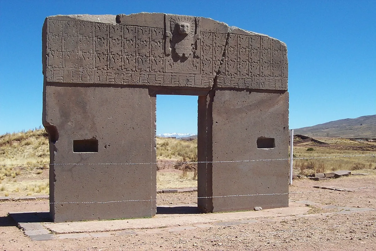 Tiwanaku: A Civilização Ancestral que Desafia o Tempo nos Andes