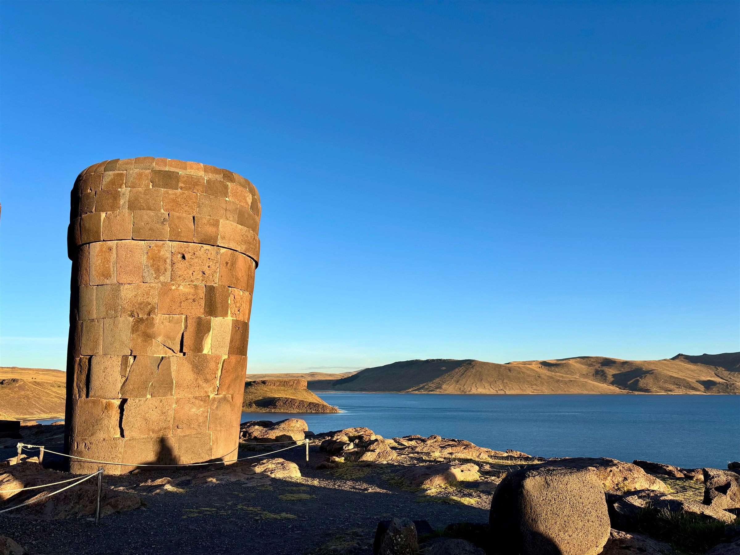 Tour Chullpas de Sillustani saindo de Puno